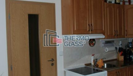 Уютная кухня с «Термо Глас»: компактный настенный обогреватель обеспечит идеальный микроклимат в помещении